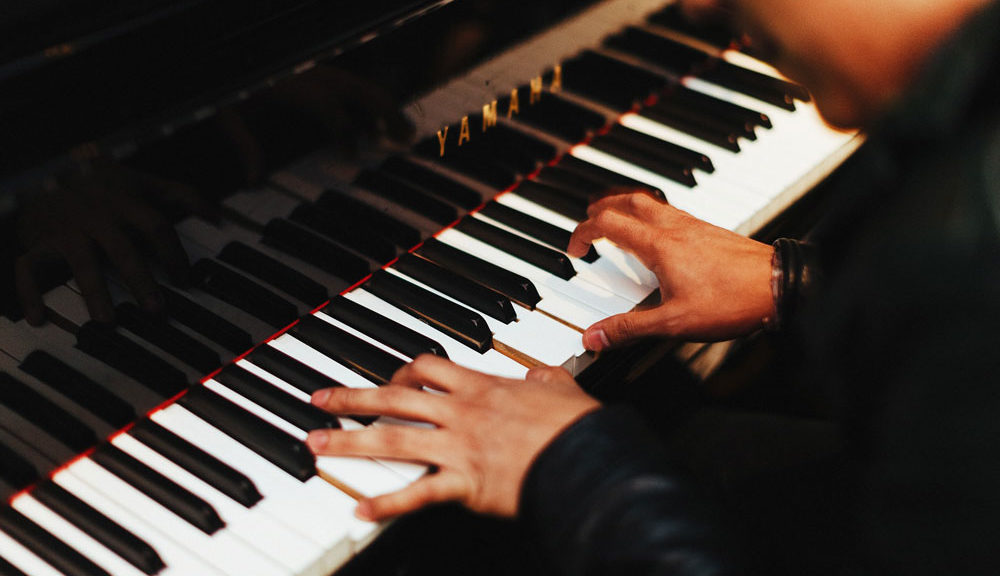 10 Best Piano Exercises for Beginners - Learn to Play an